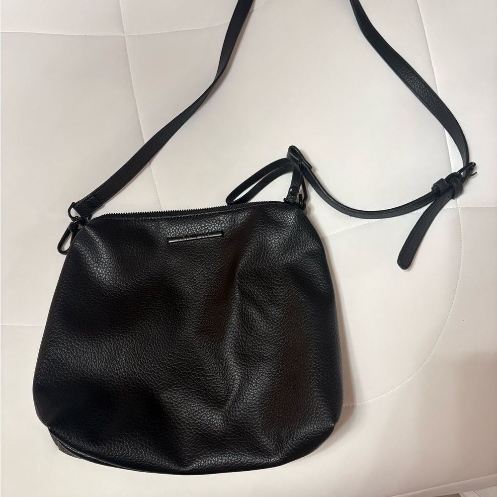 Chic Black Crossbody Bag
